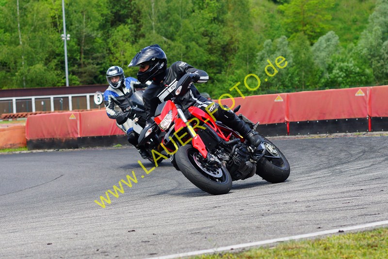 26.5.14 Lauer-Foto 414Hypermotard