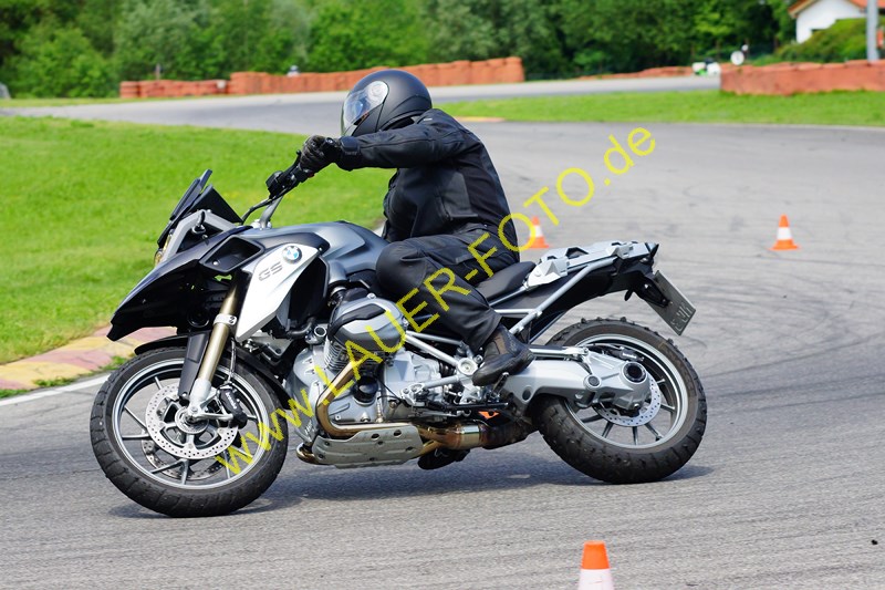 26.5.14 Lauer-Foto 377R1200 GS SW Helm