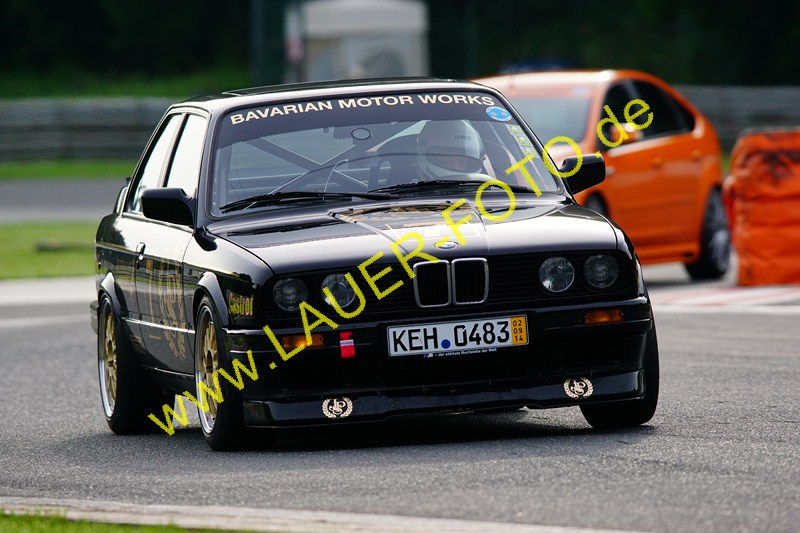 BMW E30 Lauer-Foto 190