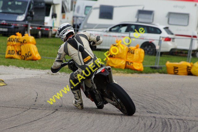 24.6.12 Supermoto Freising (442).